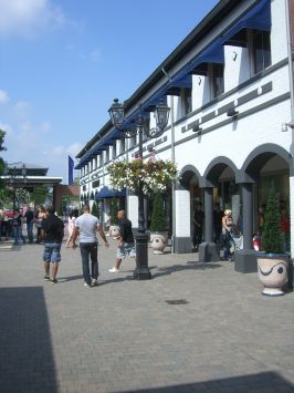 Roermond : Designer Outlet Center